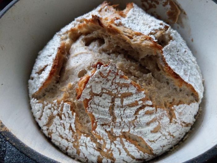 Brot im Topf gebacken